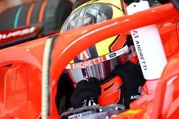 Dennis wins the São Paulo E-Prix at the start of Formula E's 12th season