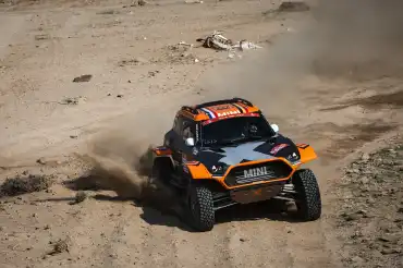 Mini wins Stage 1 of the Dakar Rally with De Mévius in Yanbu