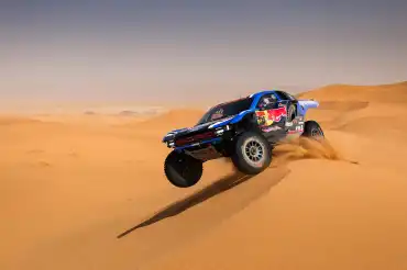 Lategan loses lead in 2026 Dakar Rally due to mechanical failure in stage 7