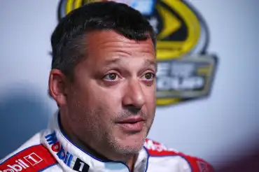 Tony Stewart returns to NASCAR after 10 years