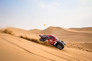 Al-Attiyah regains Dakar lead with 12-minute advantage