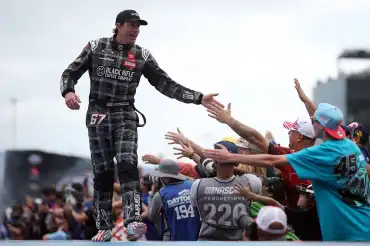 Travis Pastrana will race in the Truck Series at Daytona