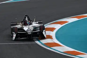 Mitch Evans wins the Miami E-Prix after climbing up from ninth place