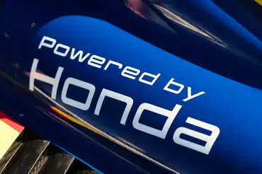Chevrolet and Honda to receive INDYCAR charters