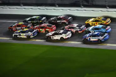 Logano and Elliott win the Duels at Daytona