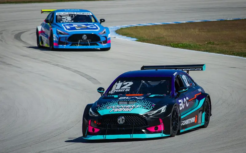 Roshfrans Super Cup kicks off in Yucatán with Pérez de Lara and Zanella winning in GTM Pro 1