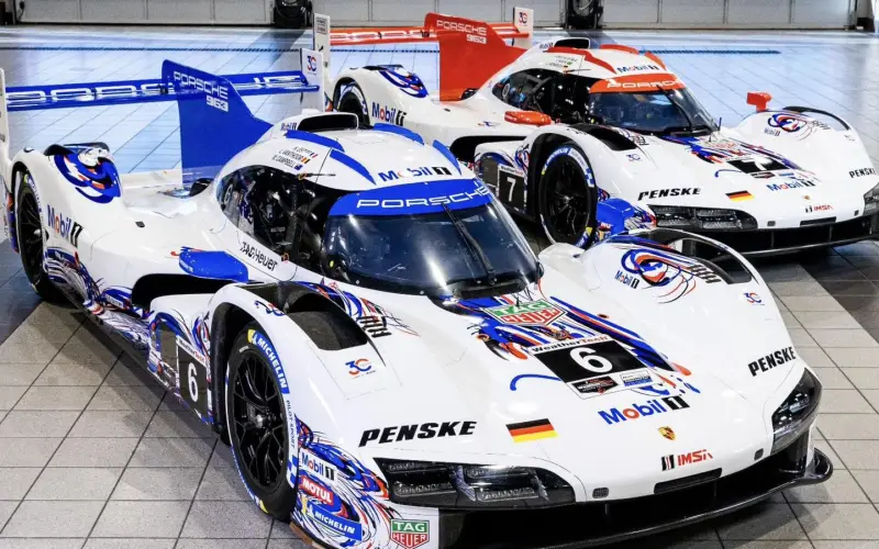 Porsche Penske in Mobil 1 livery at the 12 Hours of Sebring