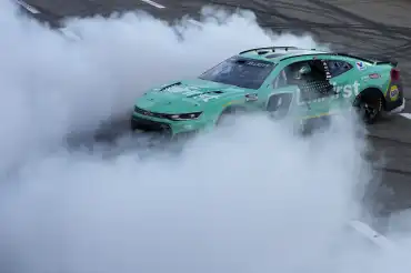 Chase Elliott Wins the Cook Out 400 at Martinsville Speedway