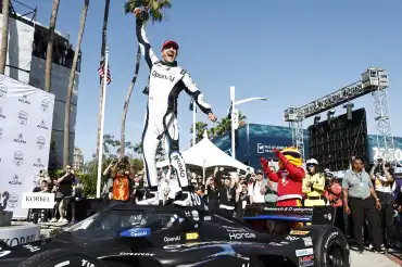 Palou wins at Long Beach and overtakes Kirkwood in the IndyCar championship