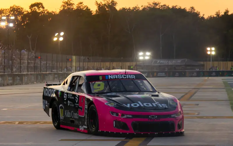 Eloy Falcón Wins His First Race in NASCAR Mexico