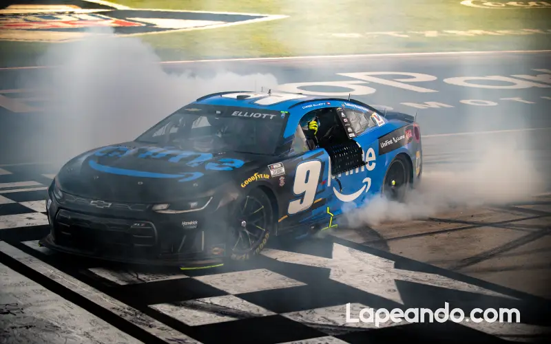 Elliott wins in Texas, securing his second victory in the 2026 NASCAR Cup Series