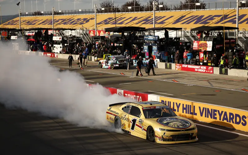 Zilisch snatches victory from Love at The Glen with a pass on the final turn