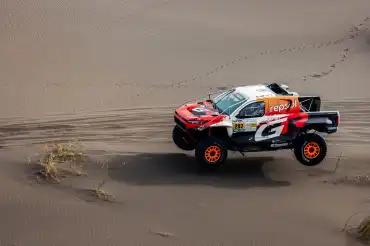 Henk Lategan wins Stage 3 of the Ruta 40 and takes the lead