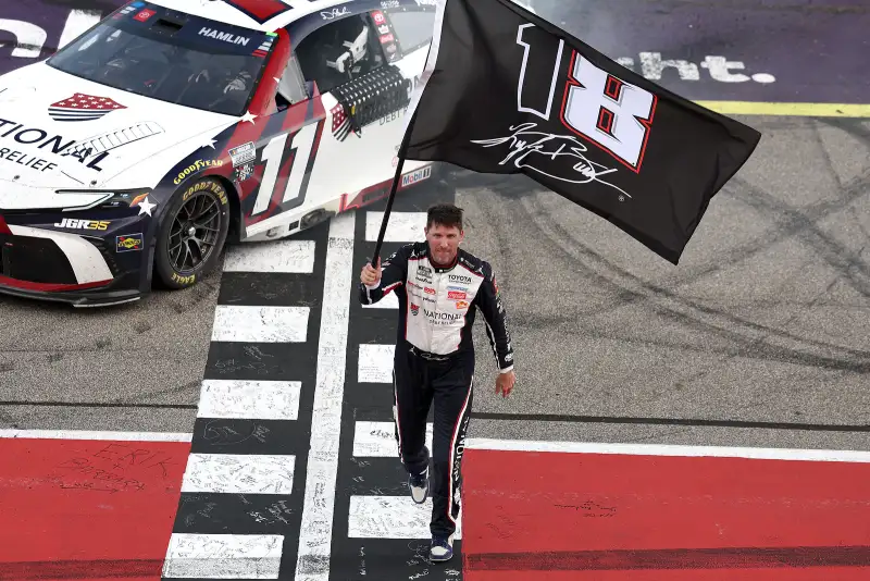 Hamlin ties Kyle Busch's record of 63 wins with another comeback victory at Michigan