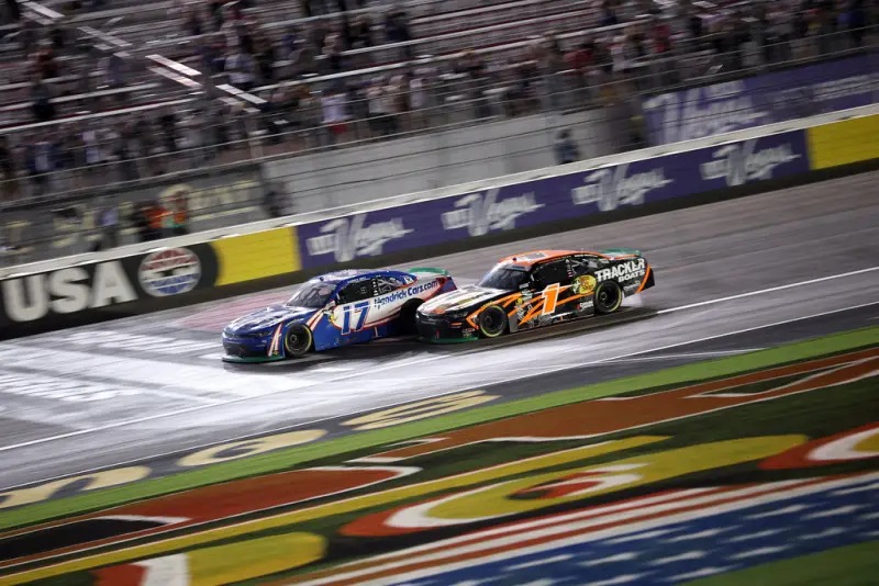 Corey Day Wins in Las Vegas and Tightens the Chase